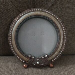 Small Vintage Style Looking Round Frame
